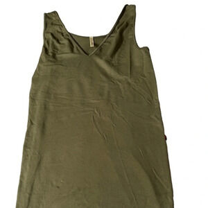 Skinny Tee Khaki Green‎ Shapewear Tee ML